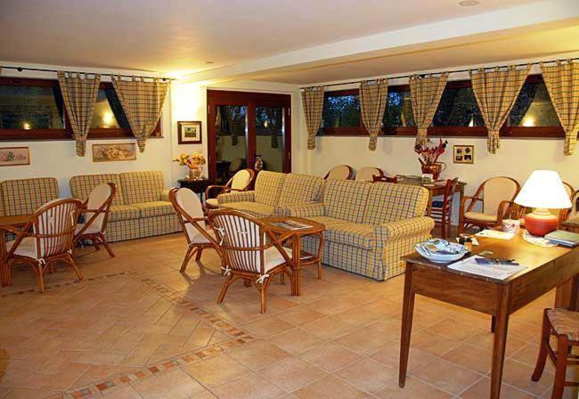 Вилла Agriturismo Nardini Роди-Гарганико Экстерьер фото